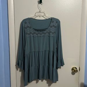 XXL Light Blue Teired Geometric and Floral 3/4 Sleeve Blouse